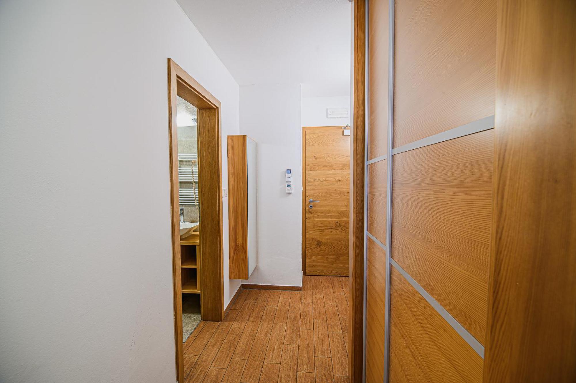 Apartments Maleric With Indoor Pool And Wellness Dragatuš Habitación foto