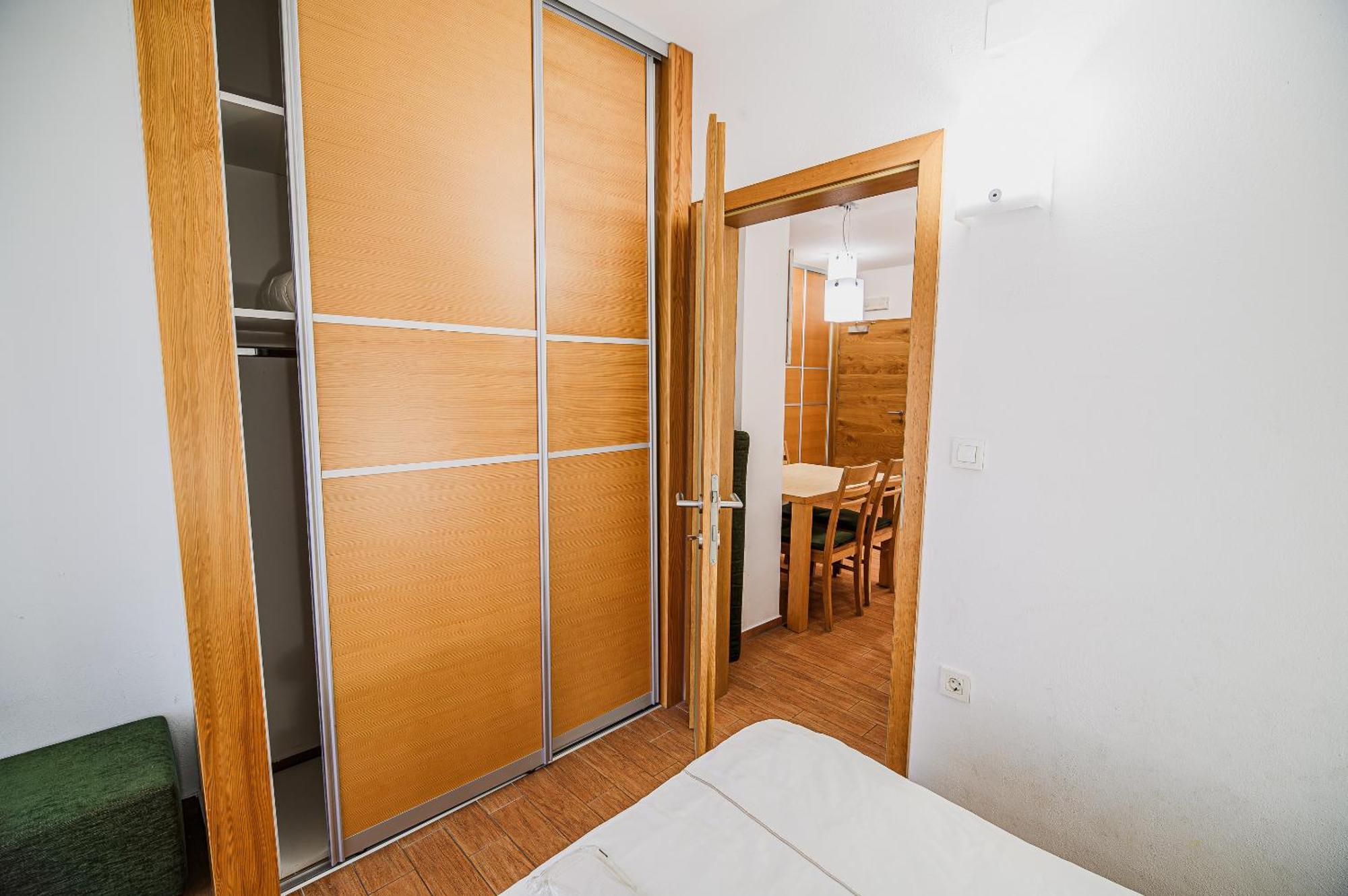 Apartments Maleric With Indoor Pool And Wellness Dragatuš Habitación foto